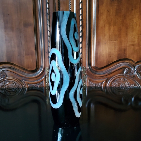 Dramatic Modern Cut To Vibrant Blue 11 1/2" Black Thick Crystal Vase Gorgeous 😍 - Picture 11 of 15